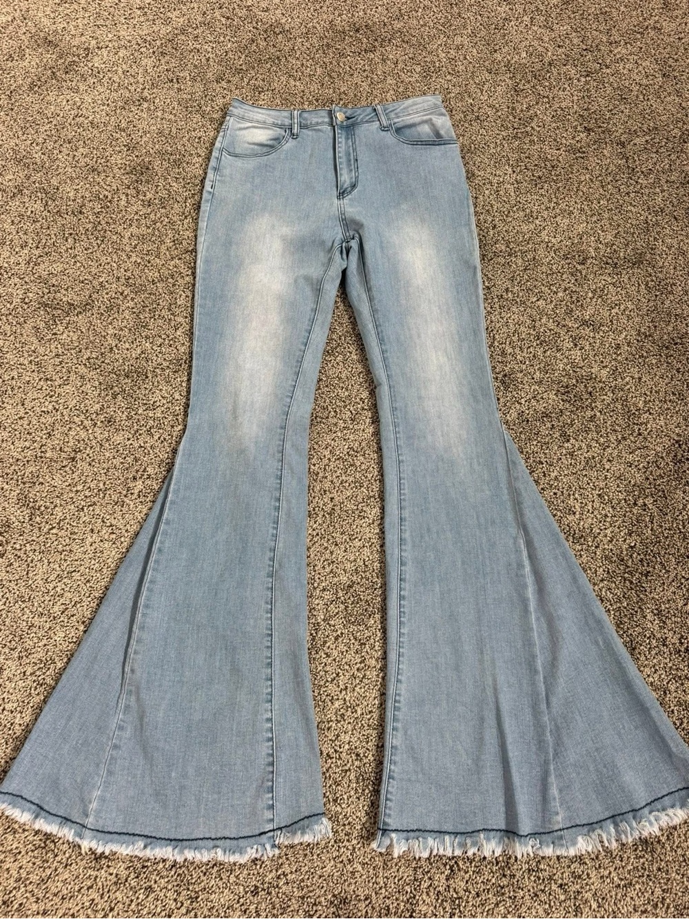 Saints & Hearts size M Light Wash Flared Women's Jeans with Fringe Hem